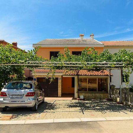 Apartmani Lovorka Punat Bagian luar foto