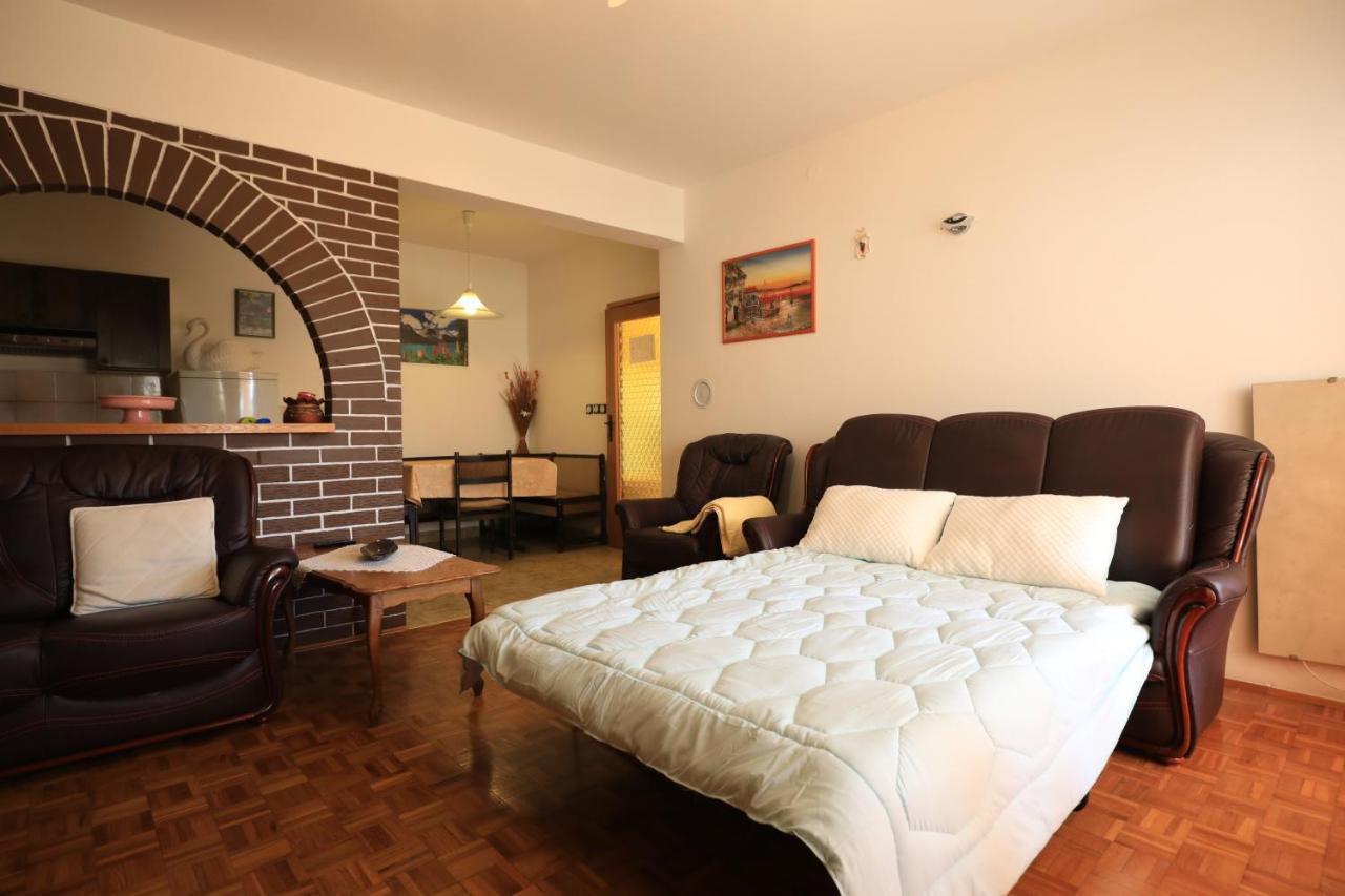 Apartmani Lovorka Punat Bagian luar foto