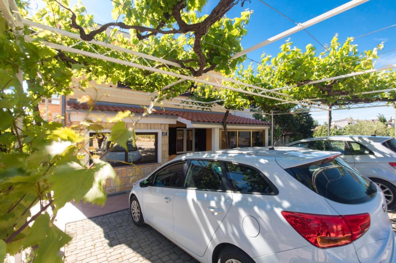 Apartmani Lovorka Punat Bagian luar foto