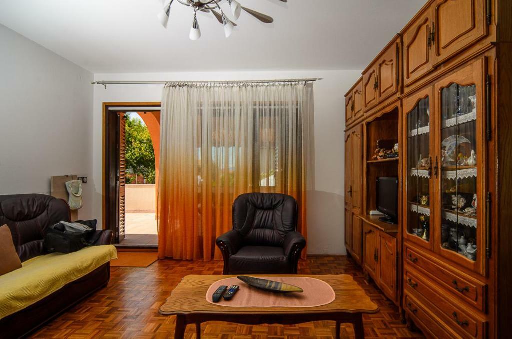 Apartmani Lovorka Punat Bagian luar foto