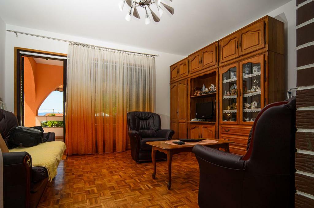 Apartmani Lovorka Punat Bagian luar foto