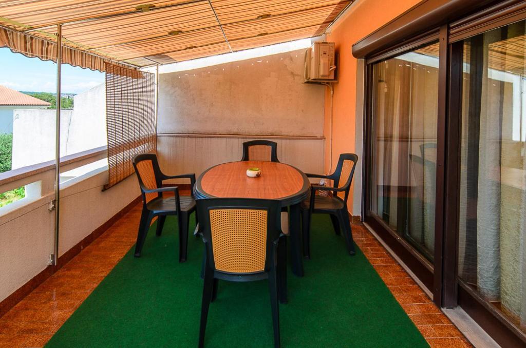Apartmani Lovorka Punat Bagian luar foto